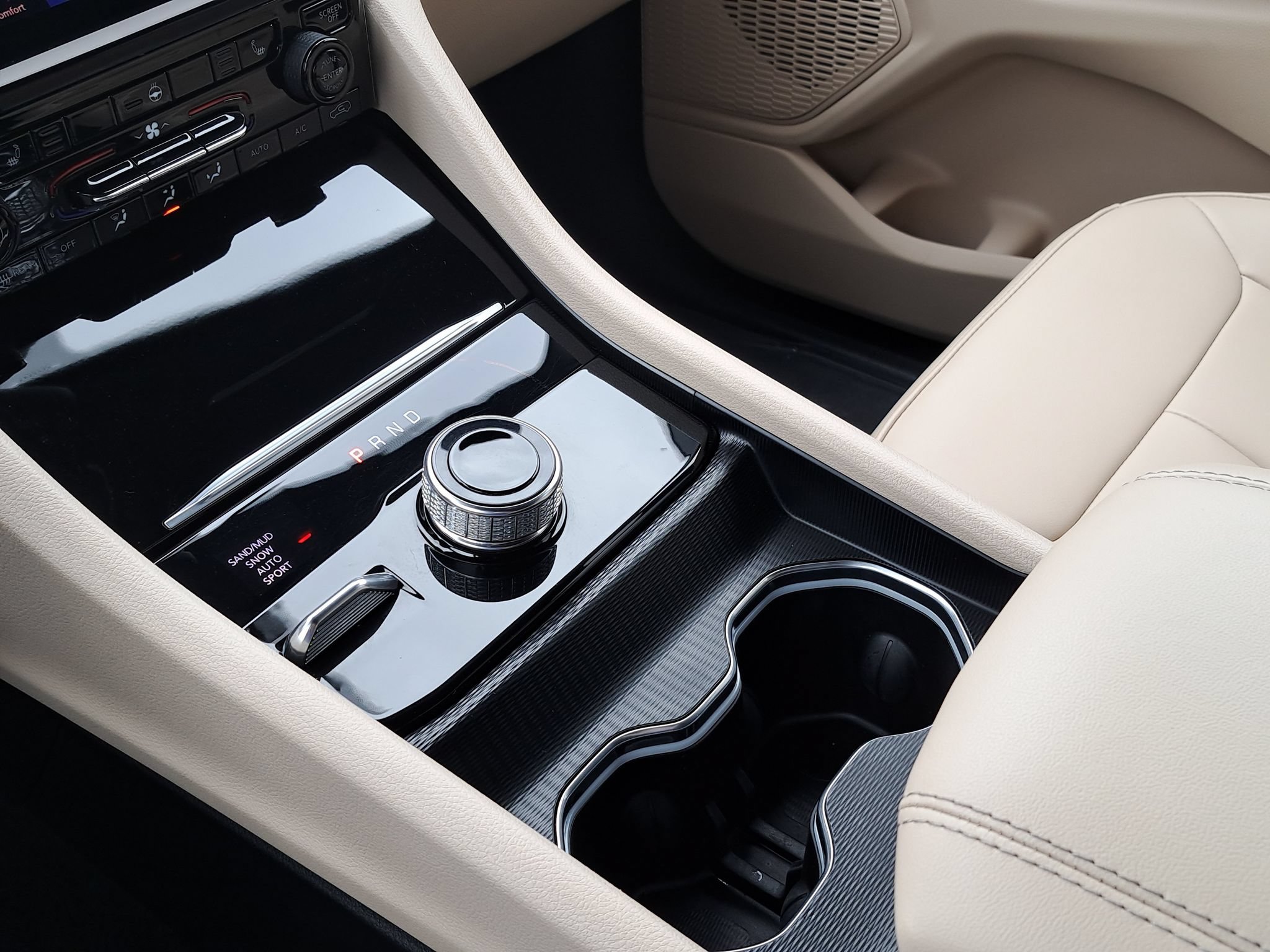 Certified 2025 Jeep Grand Cherokee Limited AWD/4WD image 26