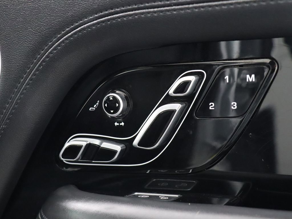 Used 2019 Land Rover Range Rover Long Wheelbase Supercharged image 28