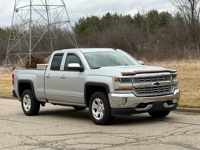 Used 2017 Chevrolet Silverado 1500 LT w/ All Star Edition image 32