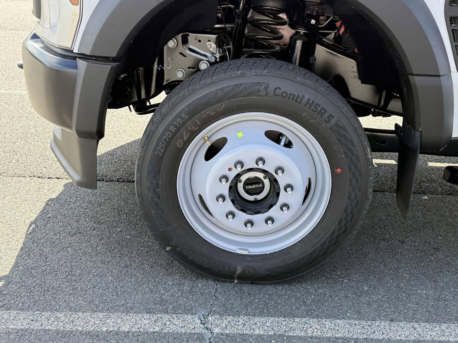 New 2025 Ford F550 4x4 Crew Cab Super Duty image 7