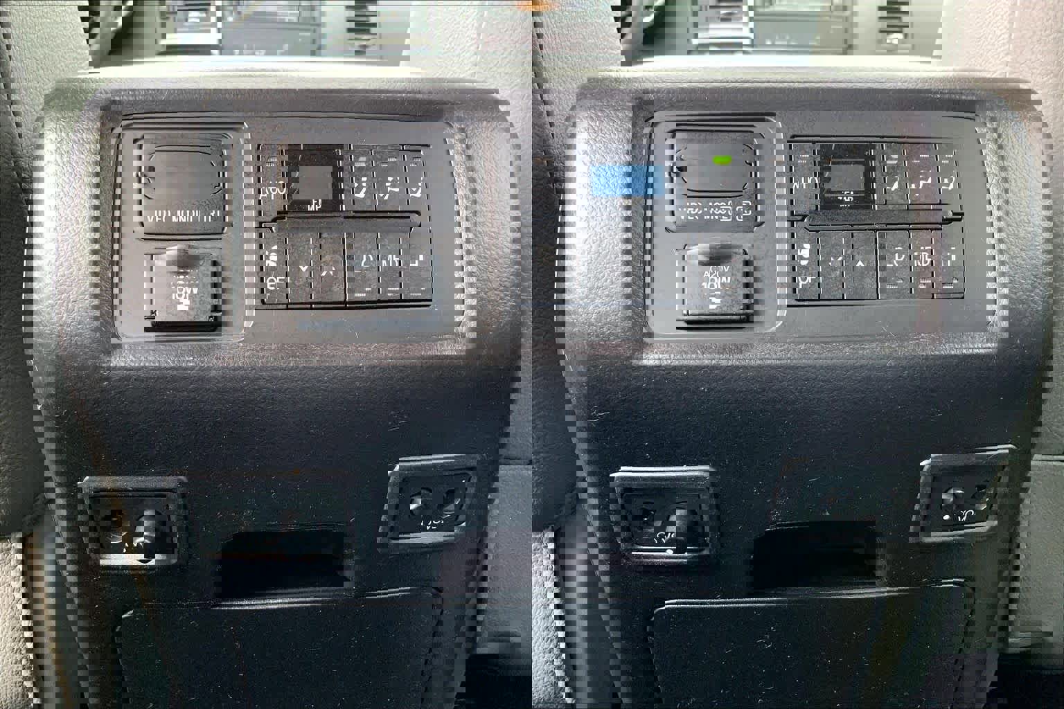 Used 2018 Toyota Sequoia Platinum w/ Preferred Accessory Package image 34