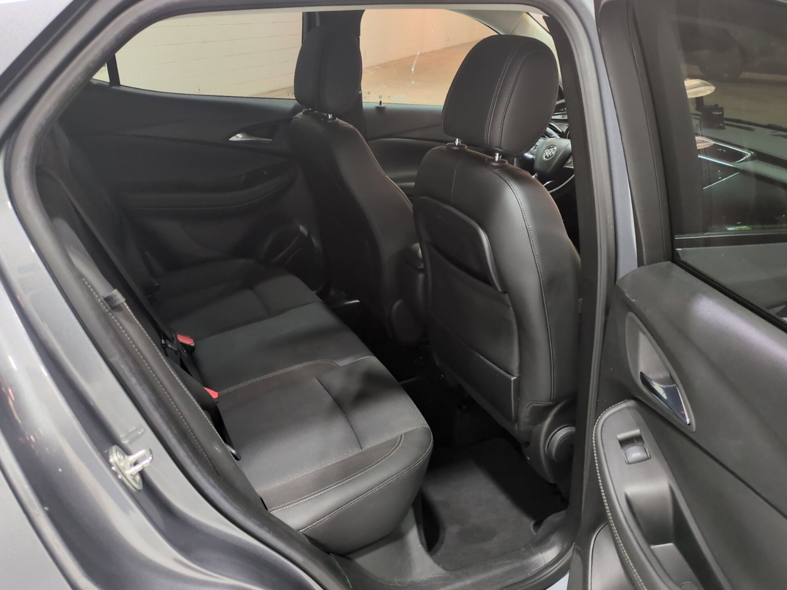 Used 2022 Buick Encore GX Preferred w/ Cold Weather Comfort Package AWD/4WD image 11