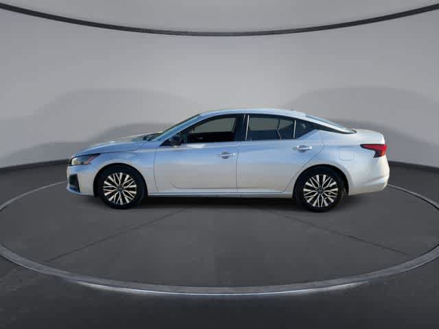 Used 2024 Nissan Altima 2.5 SV FWD image 5