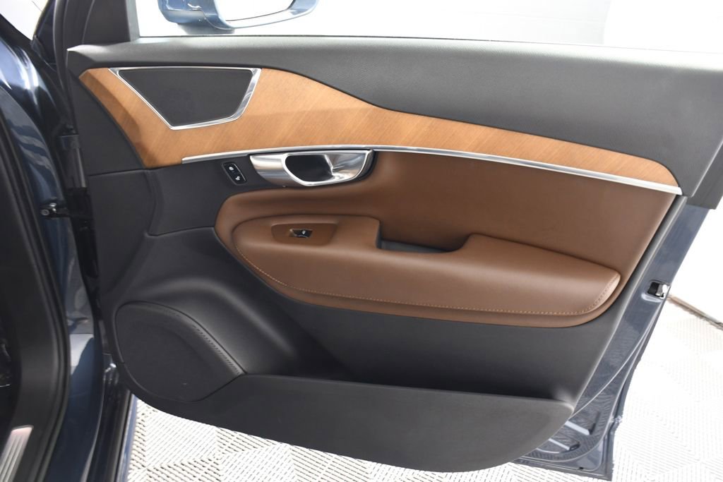 Used 2023 Volvo XC90 B6 Plus w/ Protection Package Premier AWD/4WD image 18