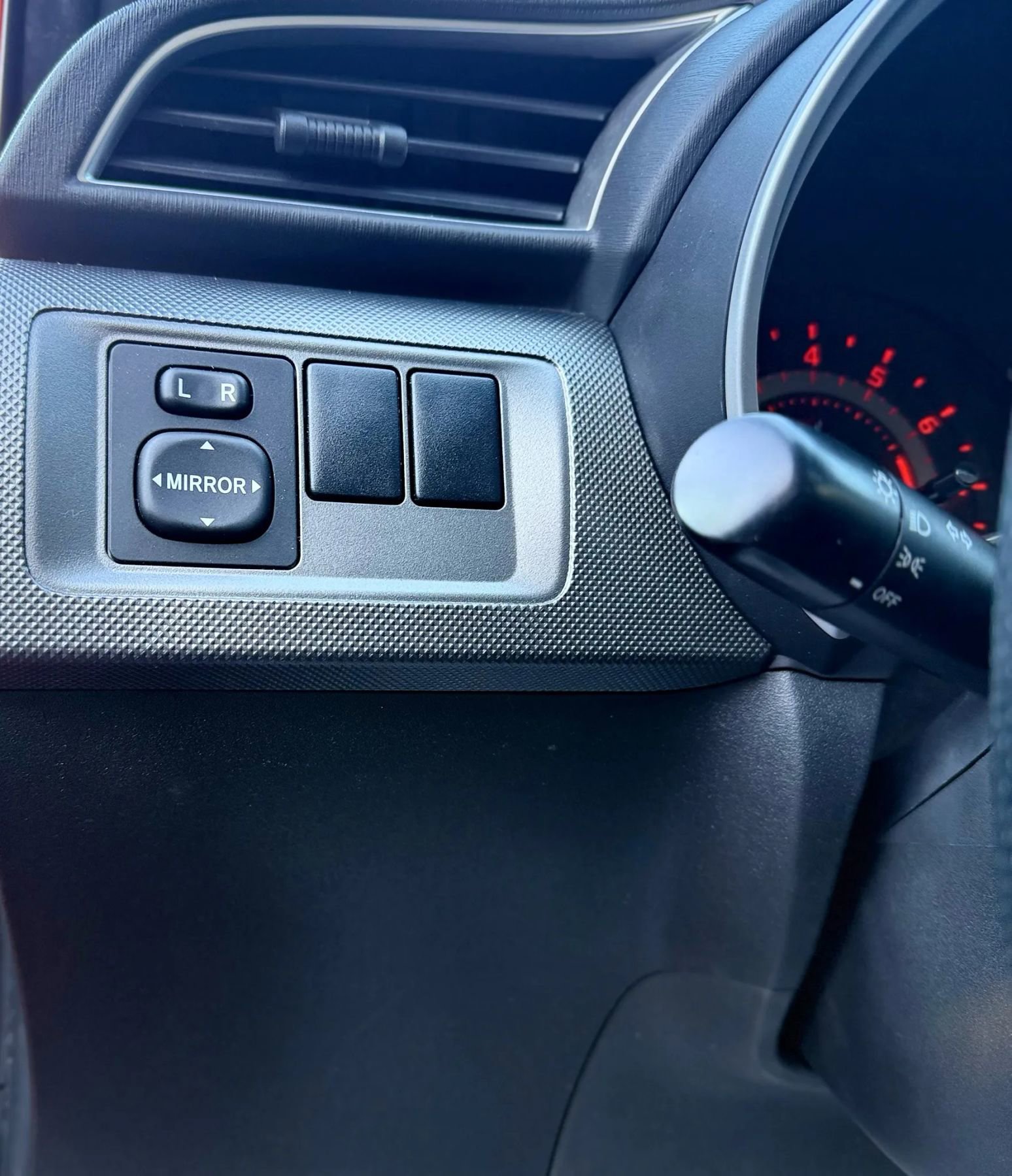 Used 2014 Scion tC 10 Series image 21