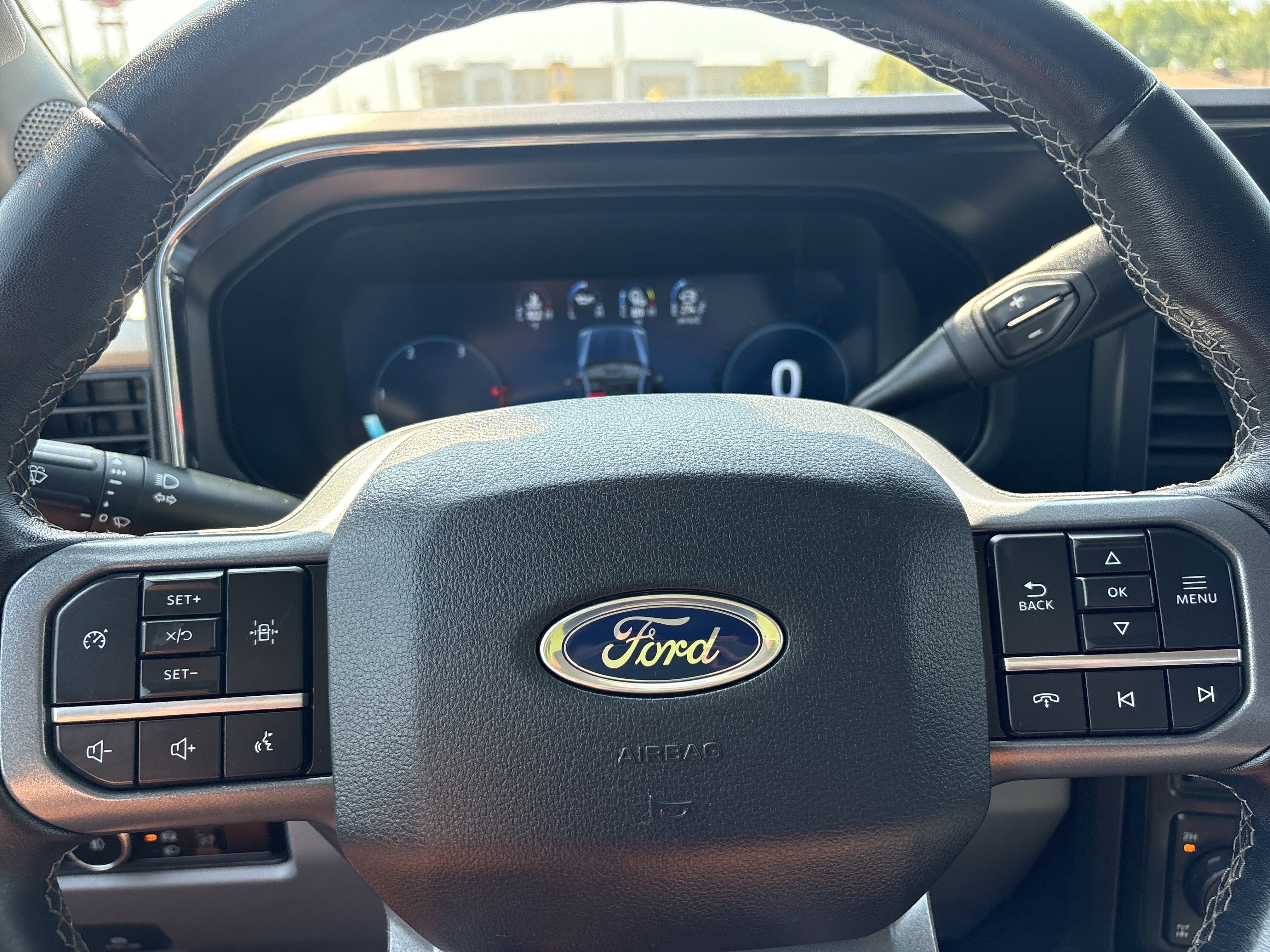 Used 2023 Ford F250 XLT w/ Black Appearance Package AWD/4WD image 14