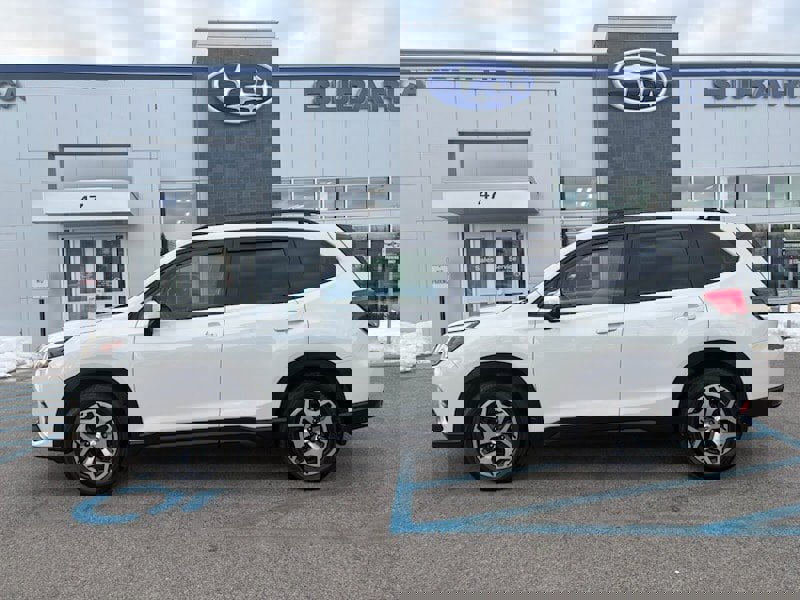 Used 2024 Subaru Forester Premium image 2