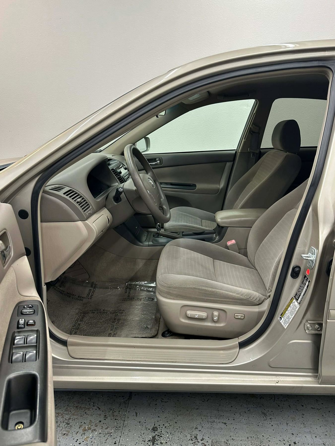 Used 2005 Toyota Camry LE image 48