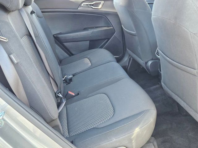 Used 2024 Kia Sportage LX image 30