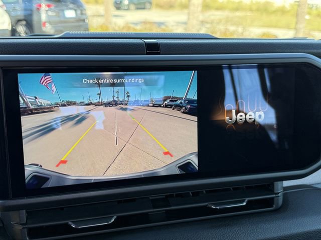 Used 2024 Jeep Gladiator Sport image 18