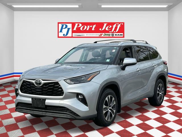 Used 2022 Toyota Highlander XLE