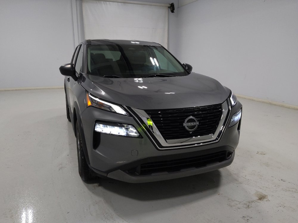 Used 2023 Nissan Rogue S image 14