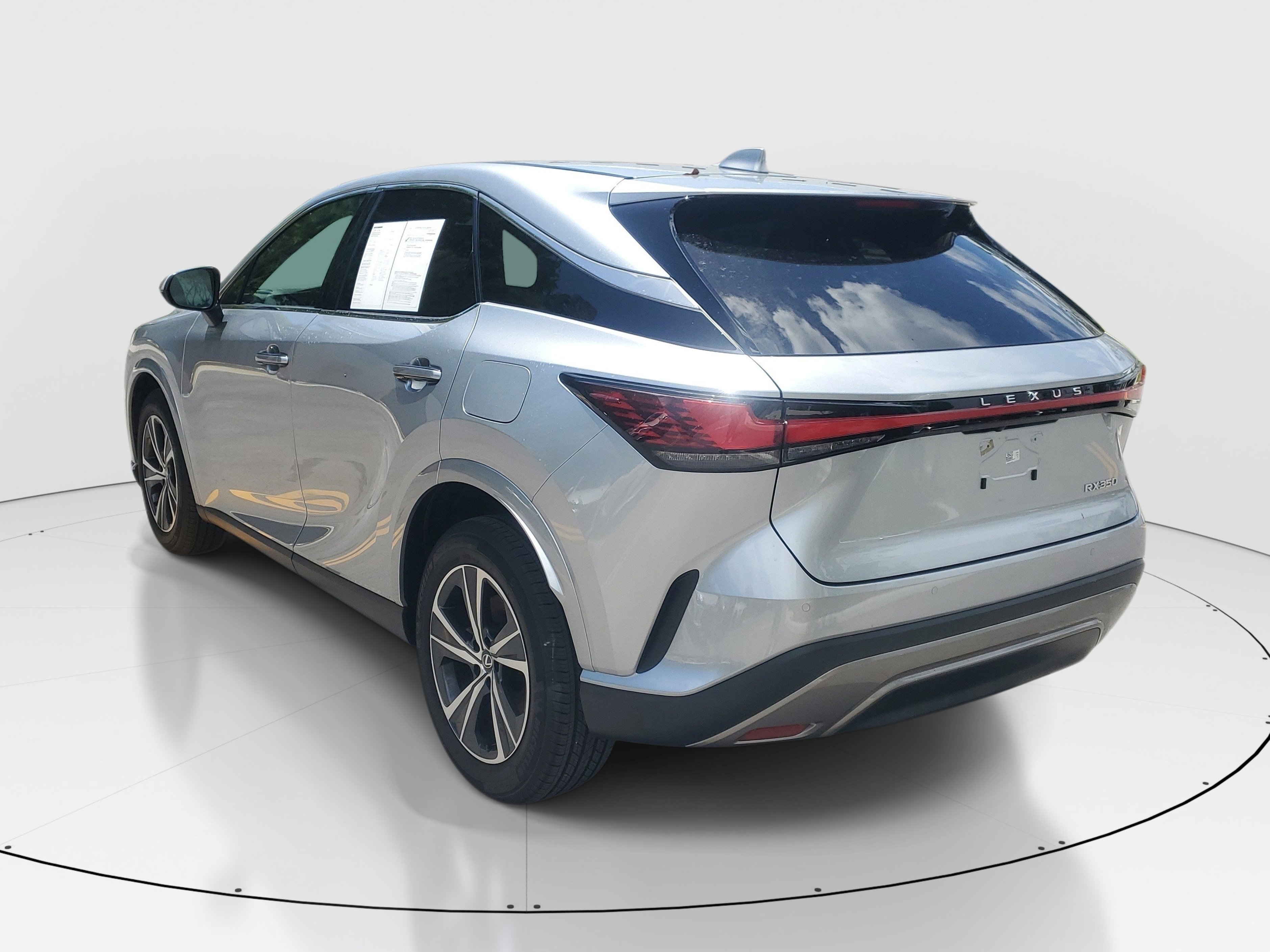 Used 2025 Lexus RX 350 FWD w/ Technology Package image 5