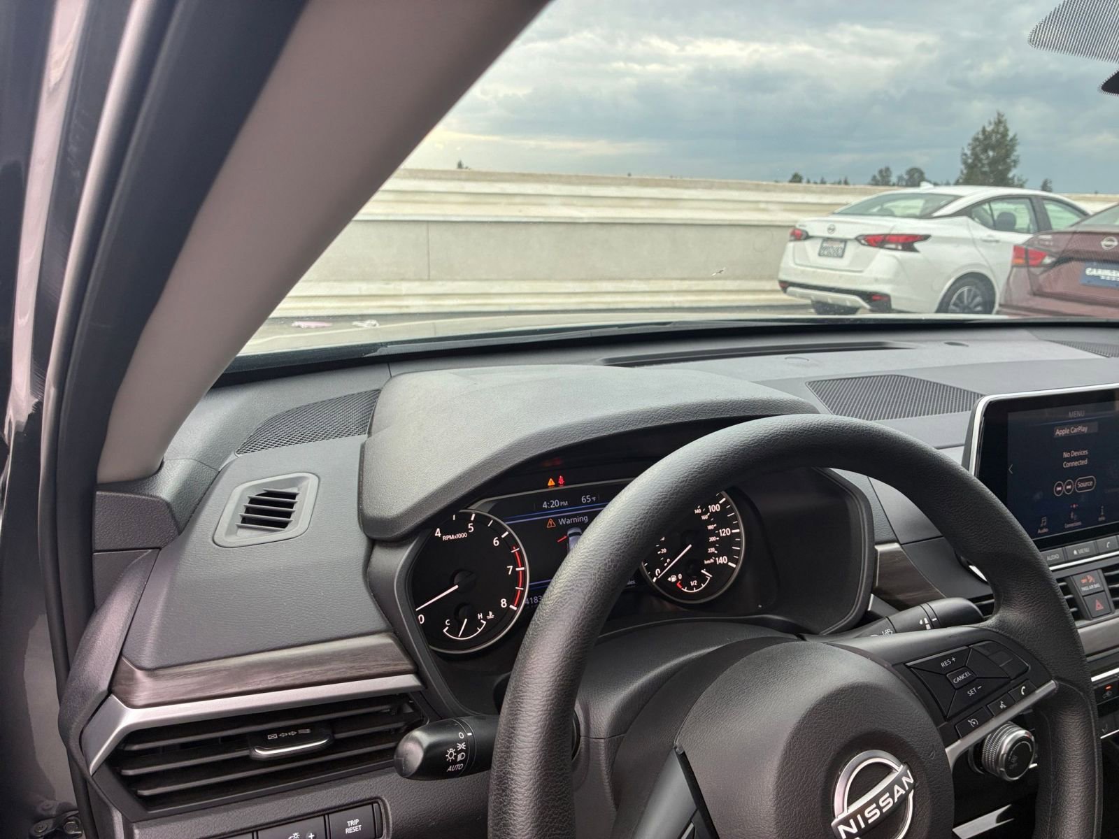 Used 2024 Nissan Altima 2.5 SV FWD image 34