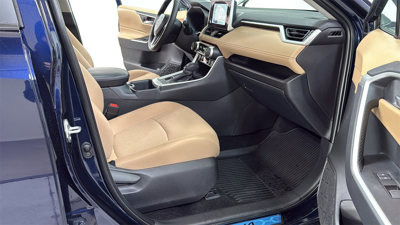 Certified 2025 Toyota RAV4 XLE image 18