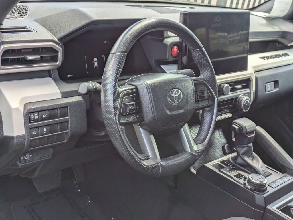 Used 2024 Toyota Tacoma TRD Off-Road image 14