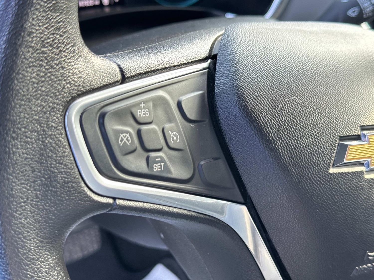 Used 2018 Chevrolet Equinox LS image 24