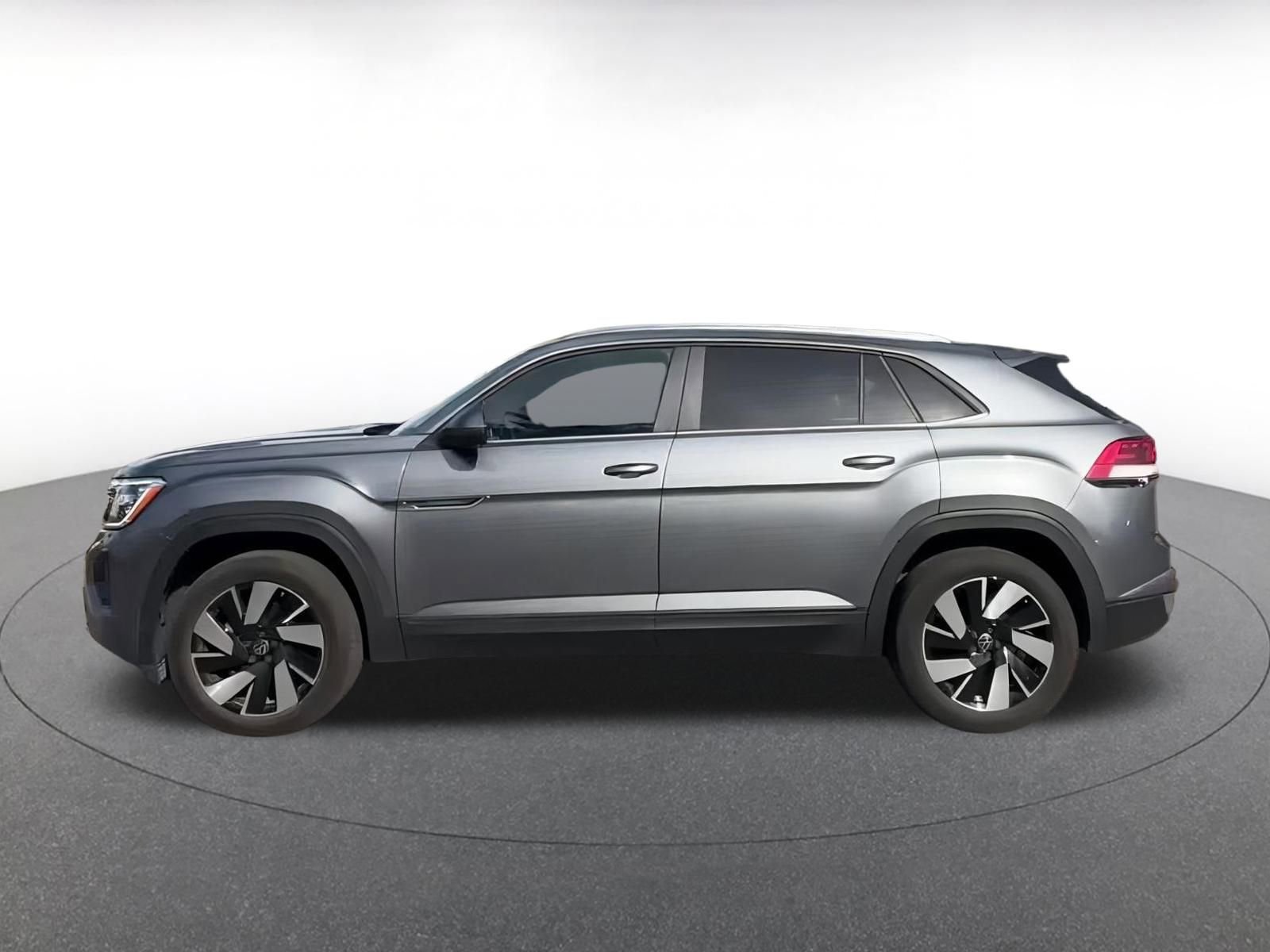 Used 2025 Volkswagen Atlas Cross Sport SE image 15