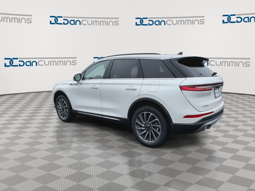 New 2026 Lincoln Corsair Reserve image 6