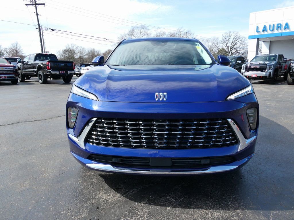 Certified 2024 Buick Envision Avenir image 9