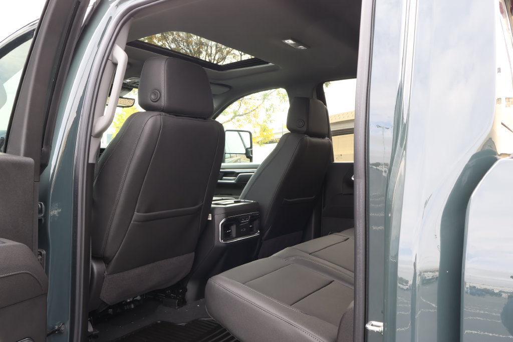 New 2026 Chevrolet Silverado 2500 LTZ w/ LTZ Premium Package AWD/4WD image 42