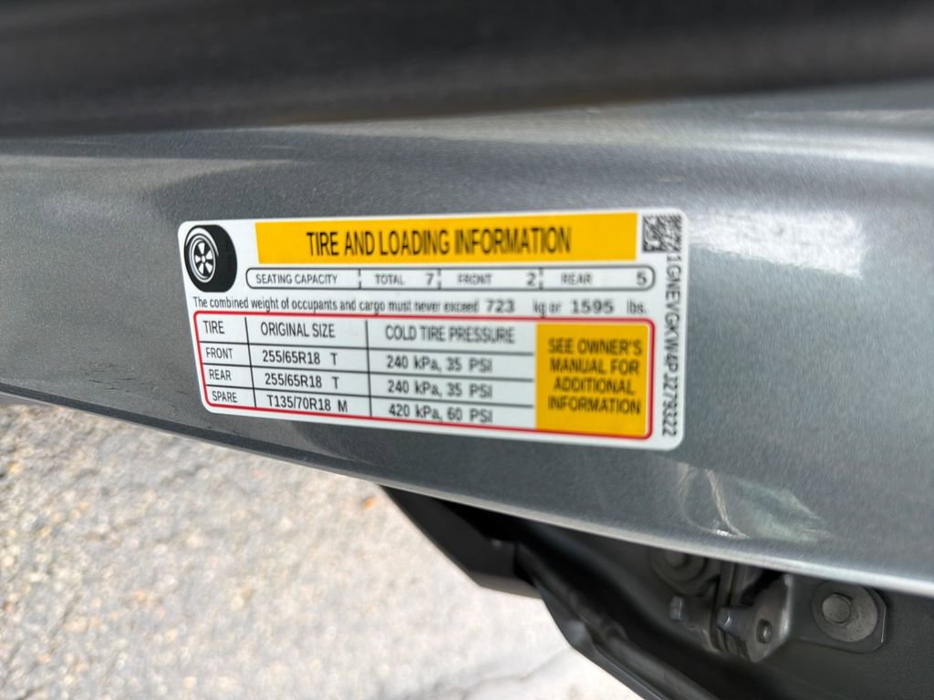 Used 2023 Chevrolet Traverse LT image 37