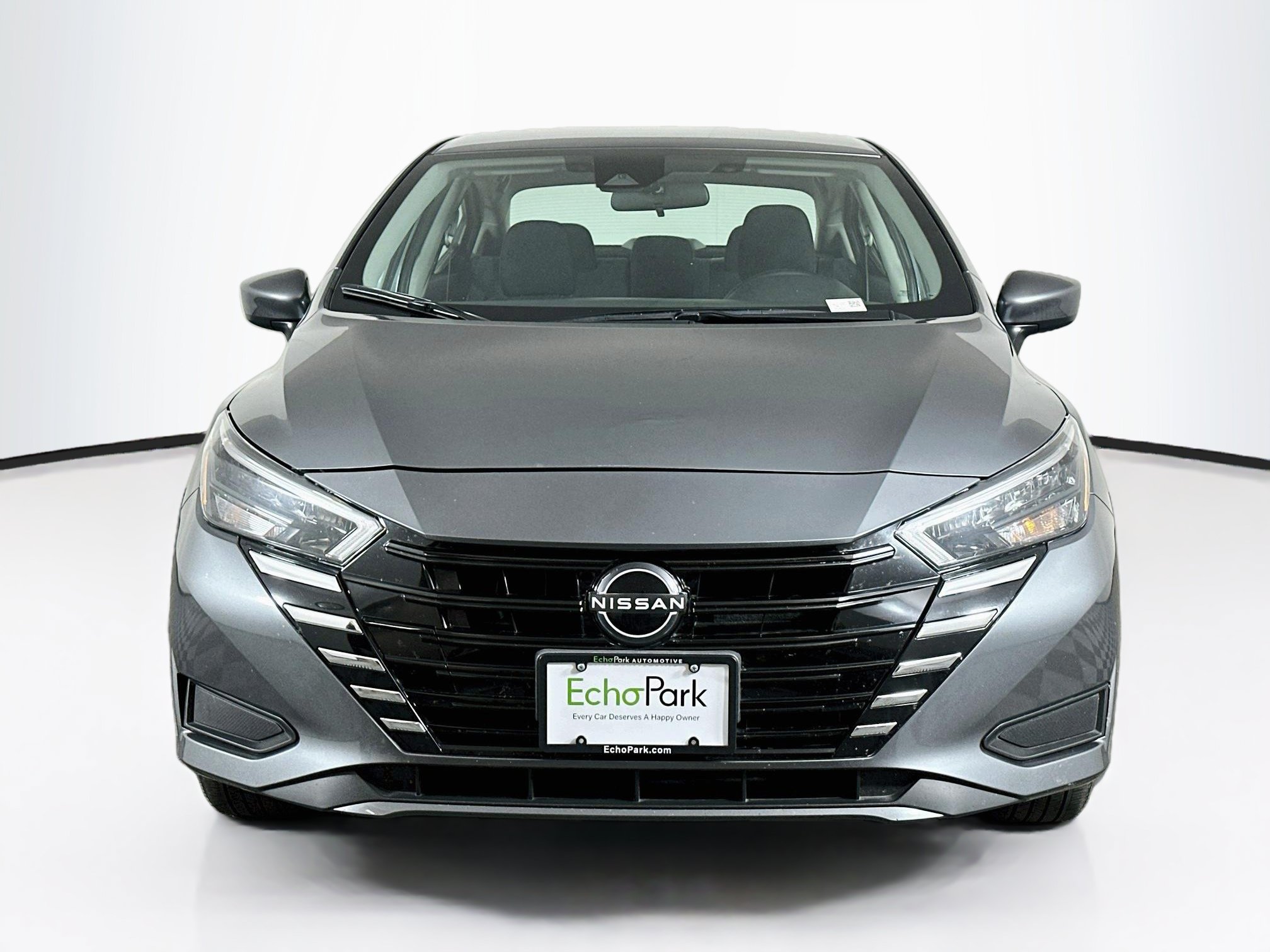 Used 2025 Nissan Versa SV FWD image 2