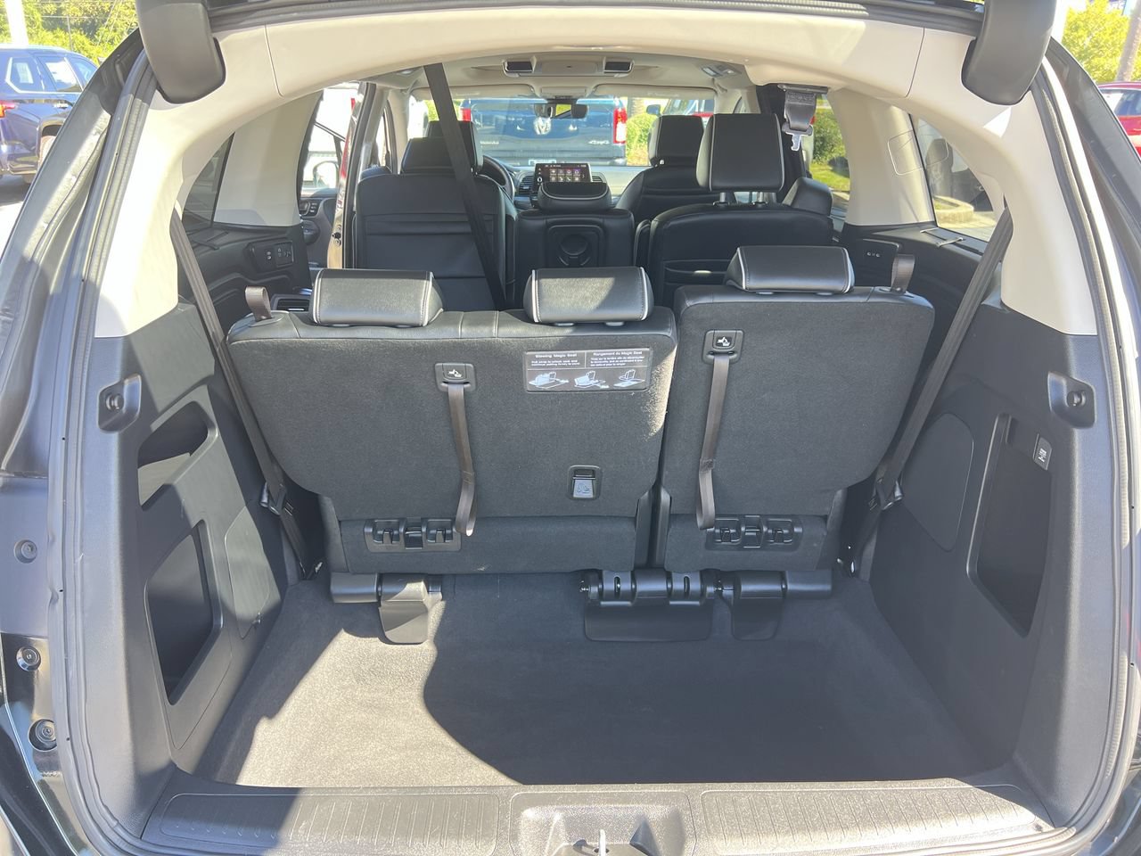 Used 2025 Honda Odyssey Elite image 34