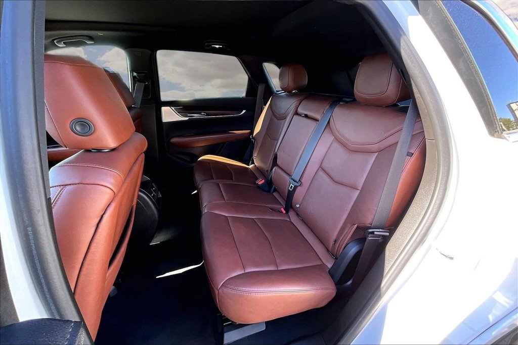 Certified 2022 Cadillac XT5 Premium Luxury FWD image 21