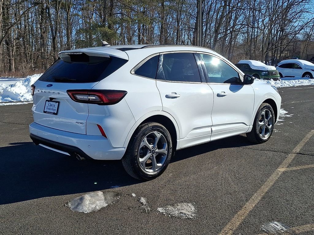 Used 2023 Ford Escape ST-Line w/ Tech Pack #1 image 9