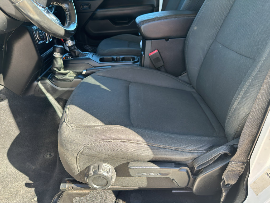Used 2020 Jeep Wrangler Unlimited Sahara AWD/4WD image 11