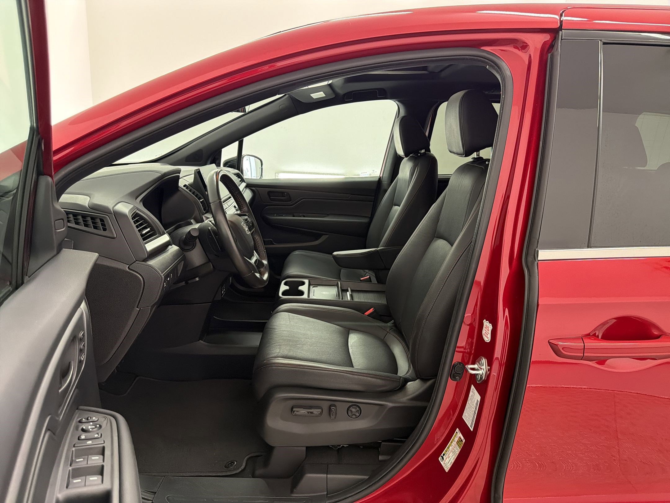 Used 2025 Honda Odyssey Sport-L image 5