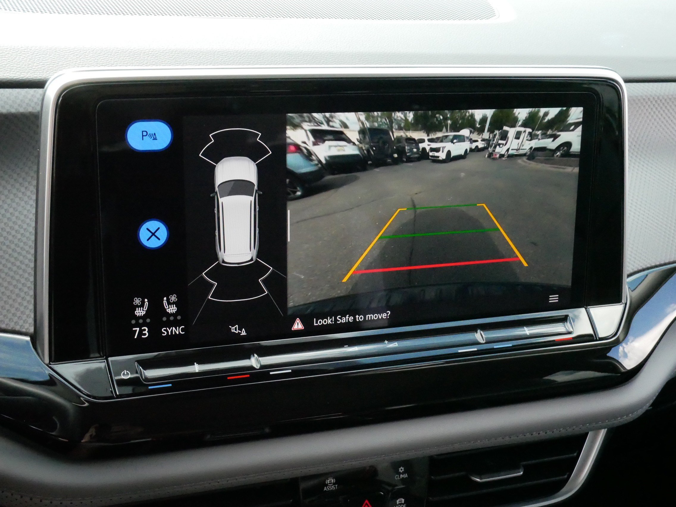 Certified 2026 Volkswagen Atlas Peak Edition AWD/4WD image 29