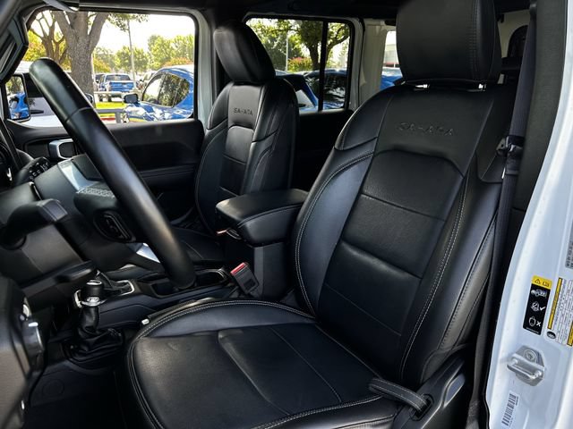 Used 2021 Jeep Wrangler Unlimited Sahara w/ Cold Weather Group AWD/4WD image 28