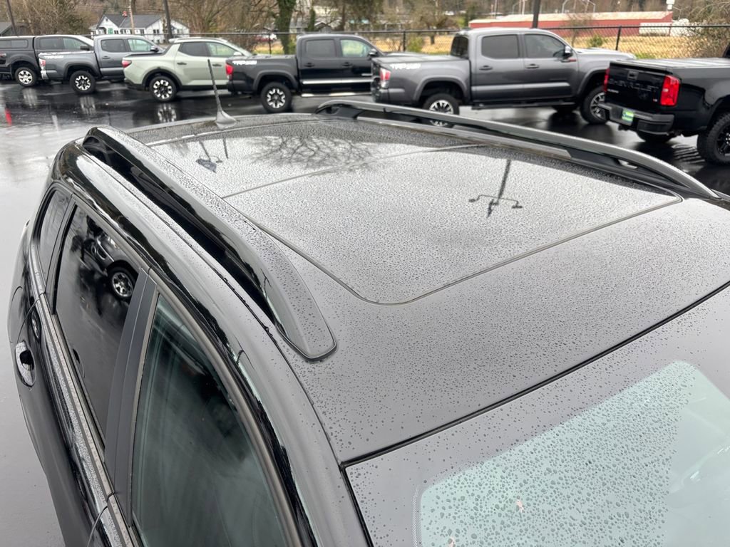 Used 2023 Jeep Cherokee Altitude Lux w/ Lux Elite Package image 29