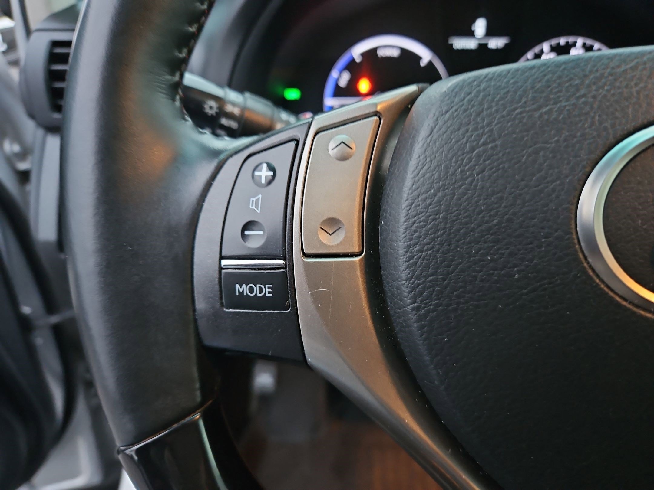 Used 2015 Lexus RX 450h AWD image 20