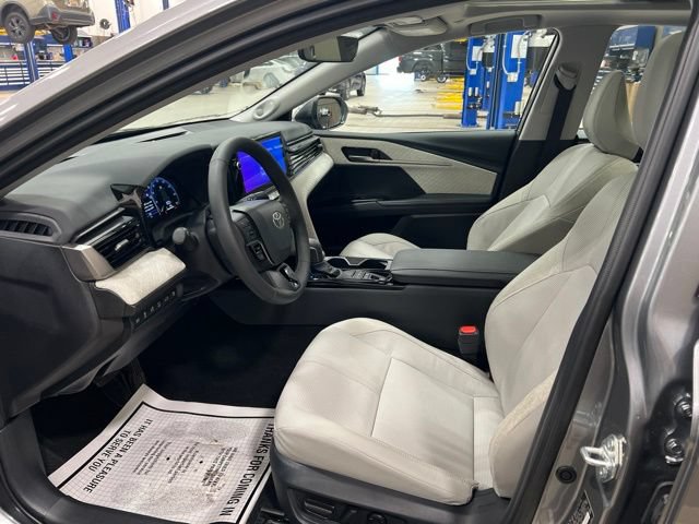 Used 2025 Toyota Camry XLE w/ Premium Plus Package AWD/4WD image 10