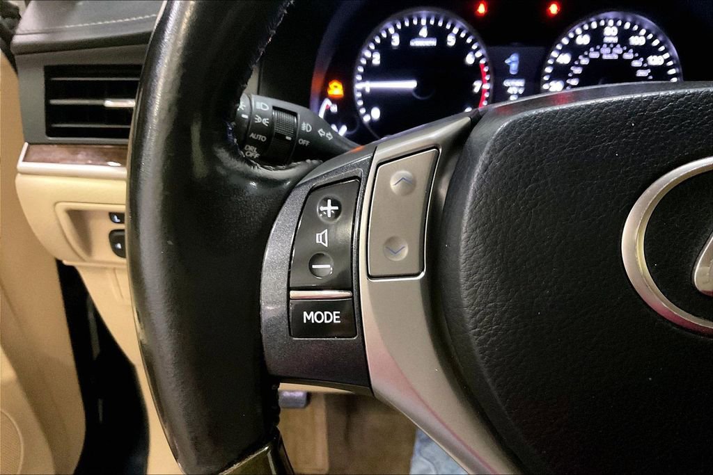 Used 2015 Lexus ES 350 w/ Luxury Package image 13