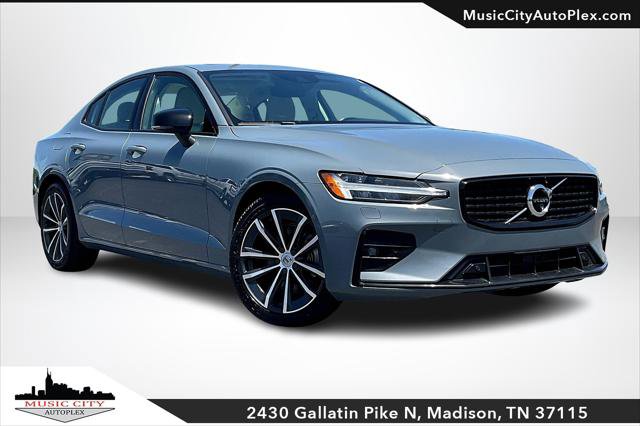 Used 2022 Volvo S60 B5 Momentum