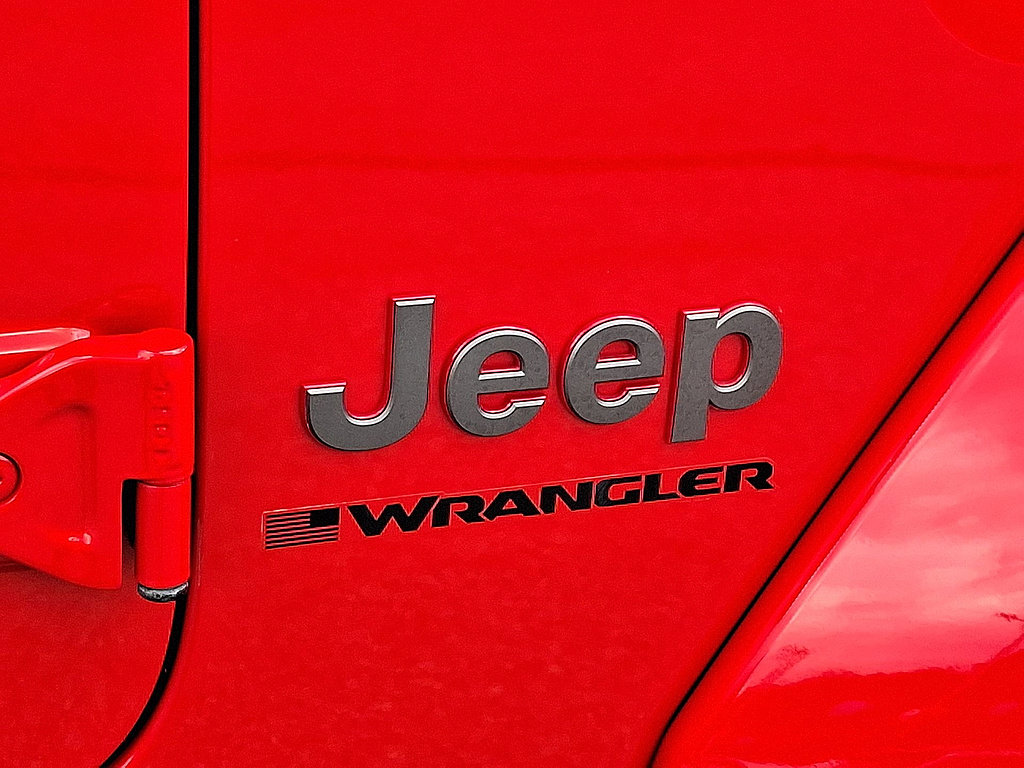 Certified 2025 Jeep Wrangler Rubicon AWD/4WD image 23