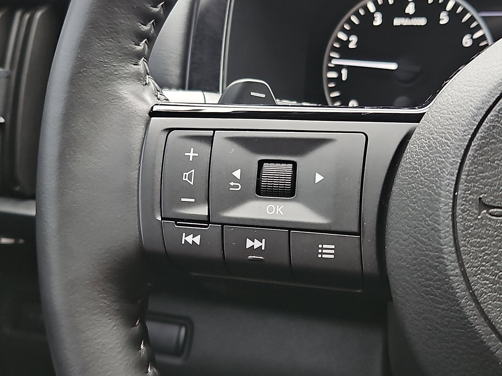 Certified 2024 Nissan Pathfinder SL w/ Cargo Package image 20