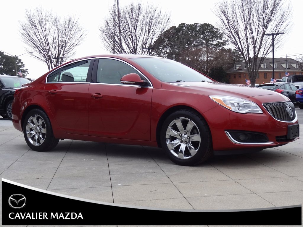 Used 2015 Buick Regal Premium w/ Experience Buick Package image 2