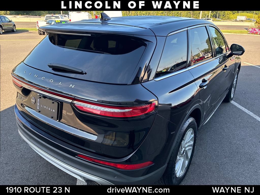 Certified 2023 Lincoln Corsair AWD w/ Rear Removable Package Tray image 8