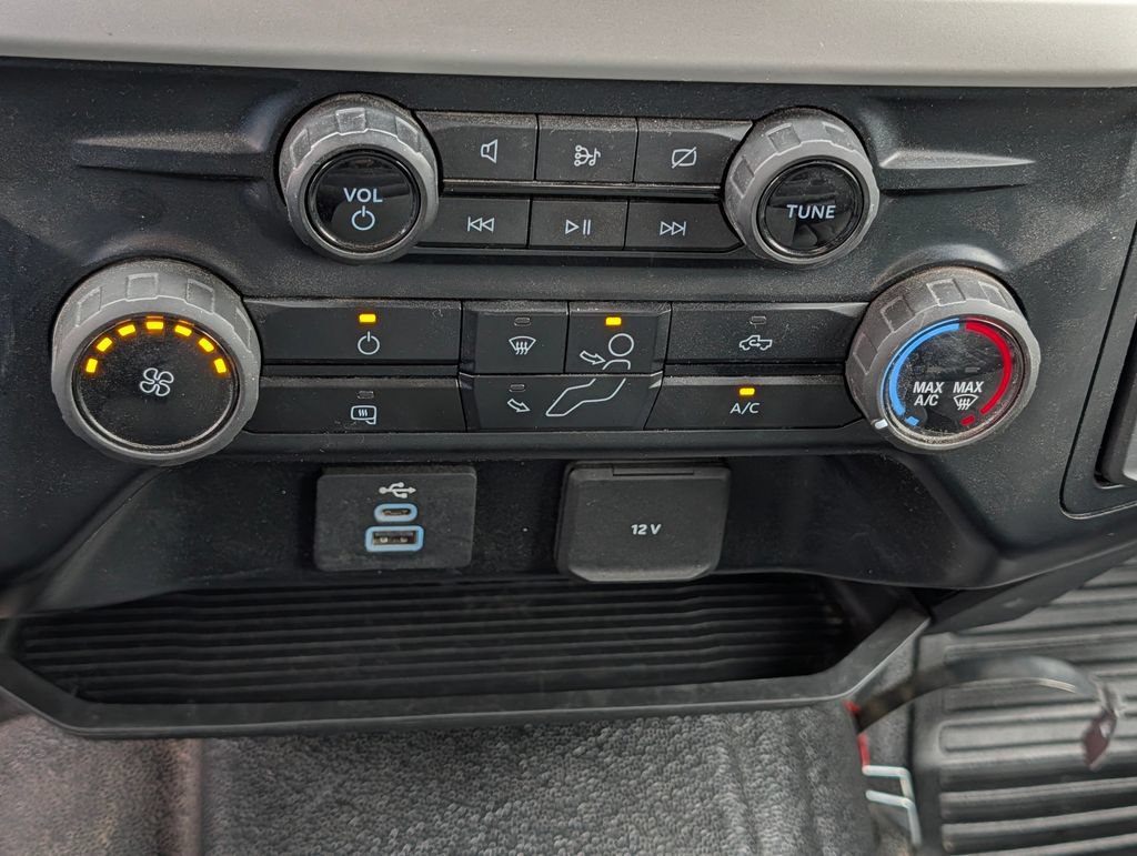 Used 2023 Ford F250 XLT w/ FX4 Off-Road Package AWD/4WD image 16