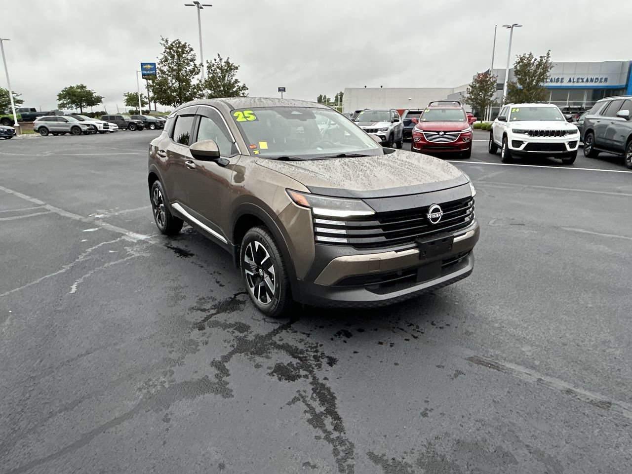 Used 2025 Nissan Kicks SV w/ Charging Package