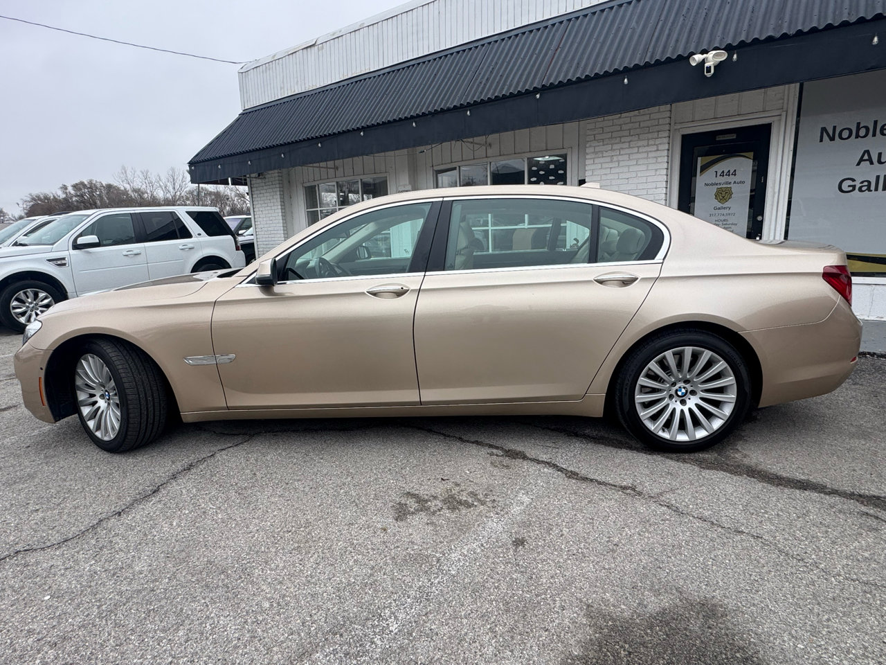 Used 2013 BMW 750Li image 3