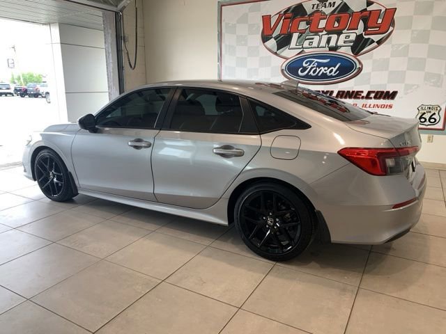 Used 2024 Honda Civic Sport image 2
