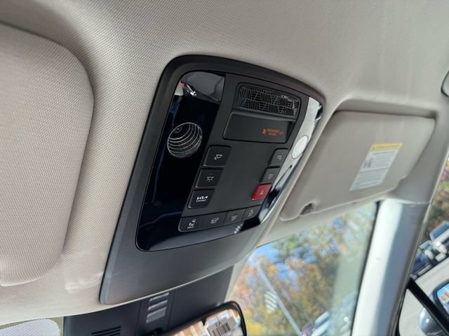 New 2026 Kia Carnival EX FWD image 17