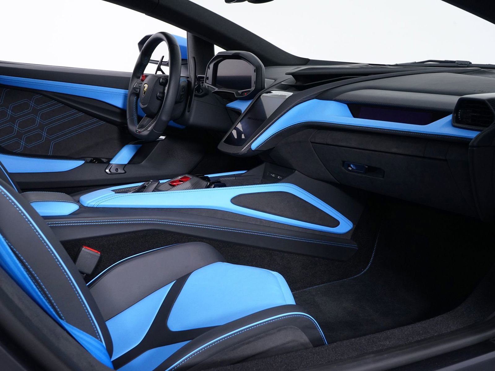 Used 2024 Lamborghini Revuelto image 31