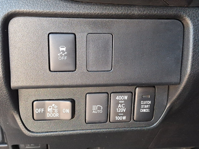 Used 2021 Toyota Tacoma TRD Off-Road w/ Technology Package AWD/4WD image 23